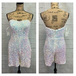 NWOT Clarisse Romper with Pockets